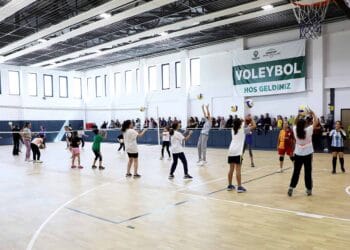 Karatay Belediyespor’da voleybol altyapı seçmeleri yapıldı