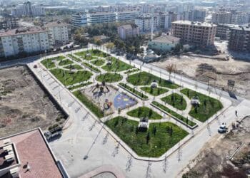 Karatay Belediyesi 2 yeni parkı daha hizmete sundu