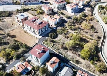 Beyşehir Yeni Mahalle’de sıcak asfalt çalışması yapıldı