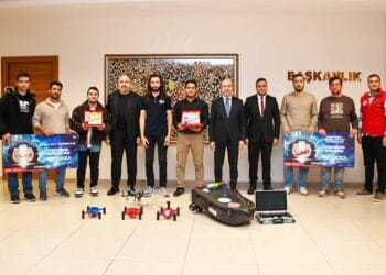 Selçuklu’nun gururları Teknofest başarılarını Pekyatırmacı’yla paylaştı