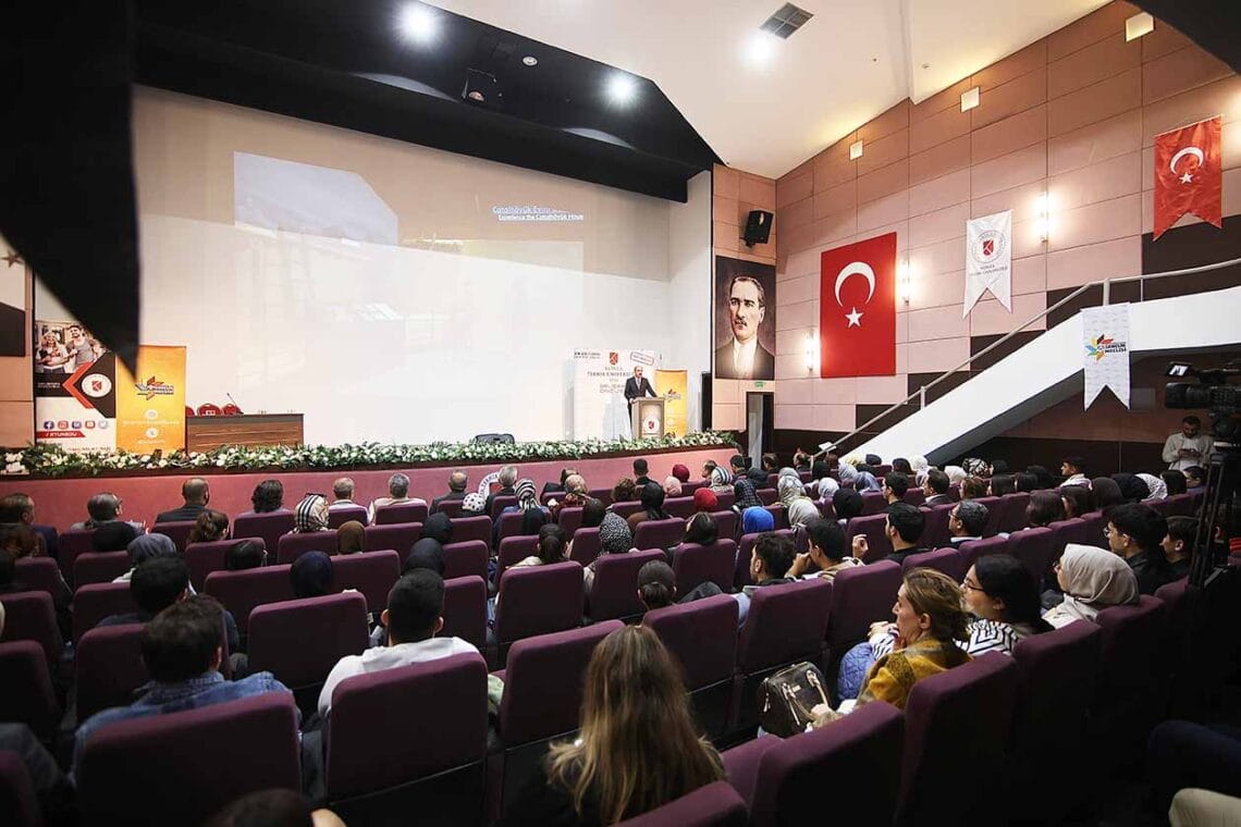 Konya Teknik Üniversitesi (KTÜN) Konferans Salonu (Fotoğraf: Konya Büyükşehir Belediyesi)