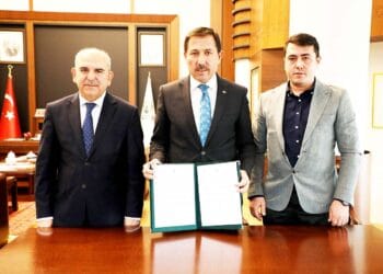 Arsa Karatay’dan, sağlık merkezi hayırseverden