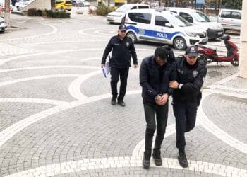 Akşehir’de yapılan denetimde sahte içki ele geçirildi