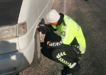 Bozkır’da trafik ekipleri zorunlu kış lastiği denetimi yaptı