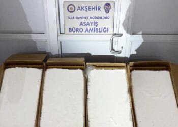 Akşehir’de 92 bin adet kaçak doldurulmuş sigaraya el konuldu