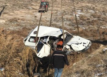 Ereğli’de otomobil atık su kanalına uçtu: 3 yaralı