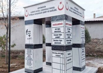 Seydişehir’de şehitler için anıt yaptırdı