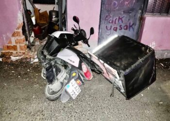 Konya’nın Kulu ilçesinde motosiklet duvara çarptı, sürücü yaralandı