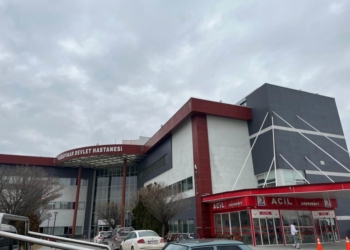 Konya Karapınar'da zincirleme kaza meydana geldi. 1 kişi yaralandı.