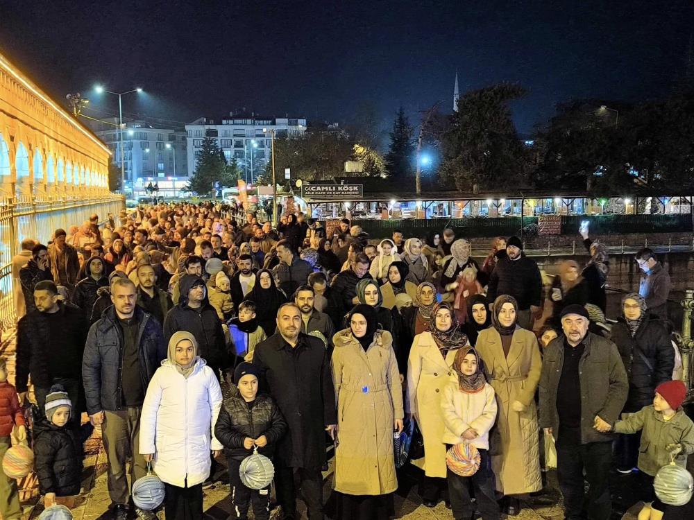 Beyşehir’de mübarek üç ayların başlangıcı, İzzet-Ayşe Taşdelen 4-6 Yaş Kur’an Kursu öncülüğünde düzenlenen fener alayı ve Şivlilik etkinliğiyle karşılandı.