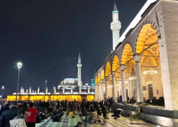 Konyalılar Regaib Kandili’nde camilere akın etti