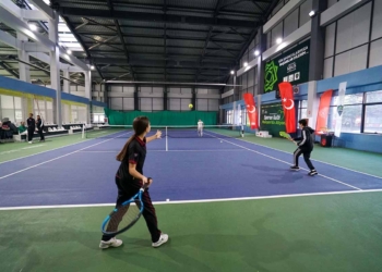 Tenisin yıldızları Meram’da korta çıktı