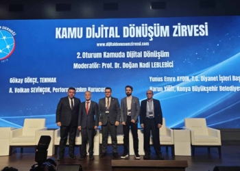 Konya Büyükşehir ve KOSKİ’ye Kamu Dijital Dönüşüm Zirvesi’nde ödül