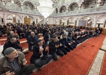 Kulu ve Bozkır’da camiler Miraç Kandili için doldu taştı