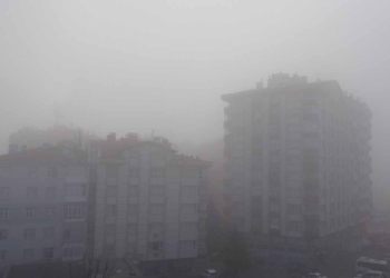 Konya’da yoğun sis hayatı olumsuz etkiledi