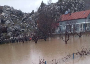 Derebucak’ta araziler sular altında kaldı