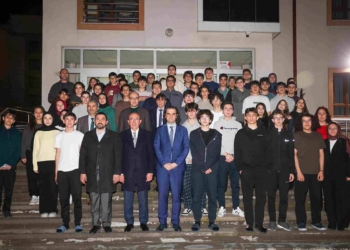 Kavuş Meram Fen Lisesi öğrencileriyle iftar sofrasında buluştu