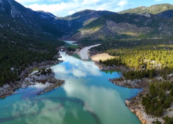Antalya-Konya kara yolu su altında kaldı