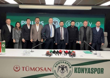 Konya Büyükşehir Stadyumu’nda yeni aydınlatma sistemi tanıtıldı