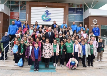 “Konya’da ‘Yüzme Bilmeyen Kalmasın’ projesiyle 15 bin öğrenci yüzme öğreniyor