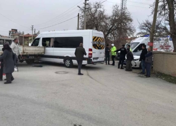 Ereğli’de okul servisi belediye aracı ile çarpıştı