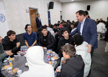 Hasan Kılca gençlerle iftar sofrasında buluştu