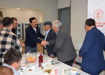 Öztürk, şehit yakınları ve gazilerle iftarda buluştu