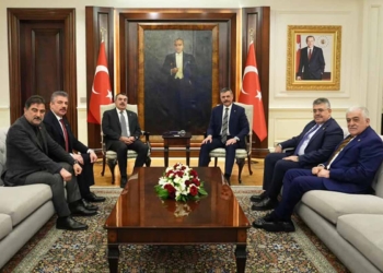 Ünal Karaman’dan yeni görevine başlayan bakanlara ziyaret