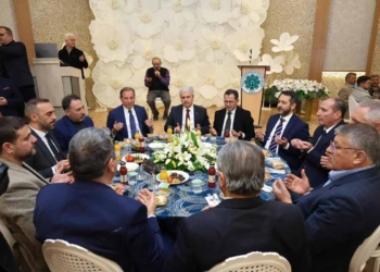 Konya esnafı Ramazan sofrasında buluştu