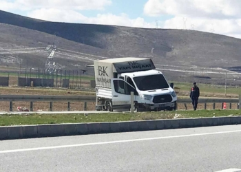 Ereğli’de kontrolden çıkan kamyonet bariyerlere çarptı: 1 yaralı