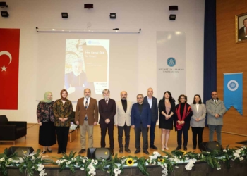 Mim Kemal Öke, Necmettin Erbakan Üniversitesi’nde öğrencilerle buluştu