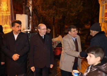 Selçuklu Kaymakamı Tortop, teravih buluşmalarında vatandaşlarla buluştu