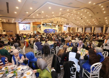 Dosd Meram ailesi geleneksel iftar sofrasında buluştu
