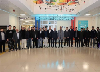 Pekyatırmacı öğrencilerle sahurda buluştu