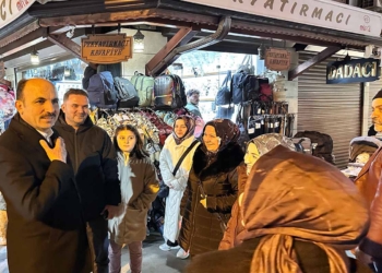 Altay’dan son teravih sonrası çarşı ziyareti