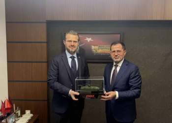 Altunyaldız, FNSS Genel Müdürü Baybaş’ı TBMM’de ağırladı