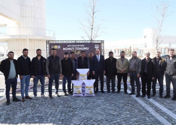 Büyükşehir’den çiftçiye nohut tohumu desteği