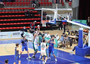 Karatay Belediyespor play-off’a galibiyetle başladı
