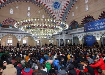 Sertaç Abi Selçuklu’da çocuklarla buluştu