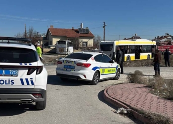 Konya’da servis belediye otobüsüyle çarpıştı: 20 yaralı