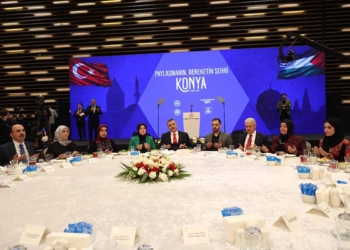 Konya’da Filistinli ailelerle iftar buluşması
