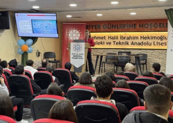 Konya’da öğrencilere dezenformasyon ve güvenli sosyal medya eğitimi