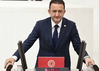 Bektaş’tan Gençlik Kolları kararına tepki: “İrade gaspı”