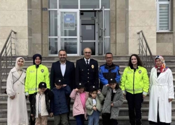 Miniklerden Polis Haftası’nda Beyşehir emniyetine anlamlı sürpriz