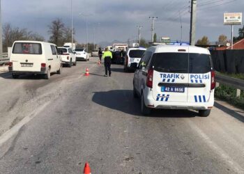 Ereğli’de zincirleme kaza: Minibüs ve otomobiller çarpıştı
