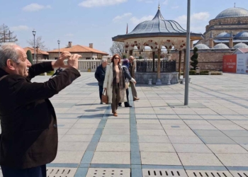 Konyalı “İhtiyar Gezgin” Türkiye’yi karış karış dolaşıyor