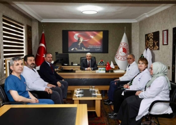 Akın gıda kontrol laboratuvarını ziyaret etti