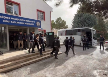 Konya merkezli 5 ilde göçmen kaçakçılığı operasyonu