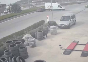 Konya’da sürücüsüz minibüs kazaya neden oldu