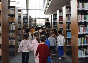 NEÜ Kütüphanesi minik okurları ağırladı